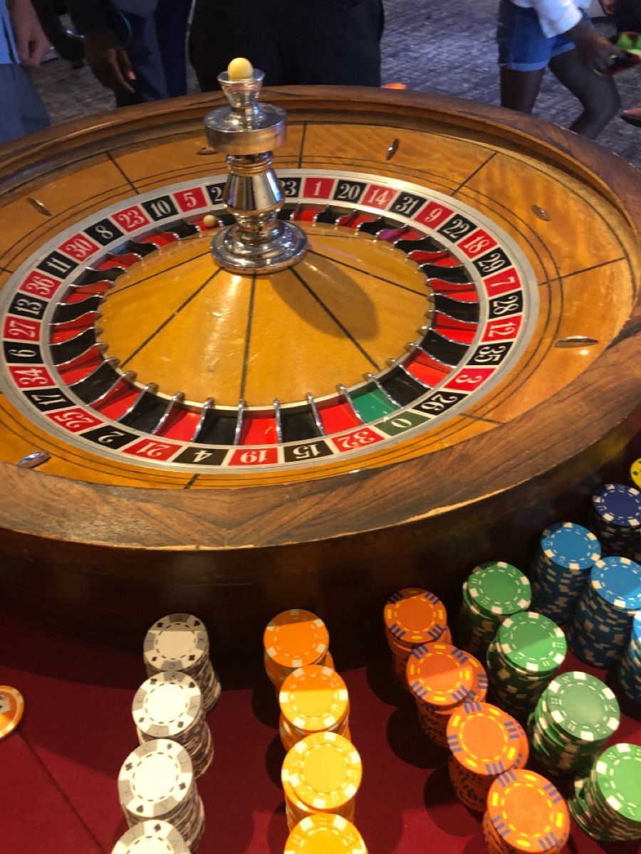 Bananas Go Bahamas کھلاڑیوں کے لیے لائیو کیسینو سیکشن